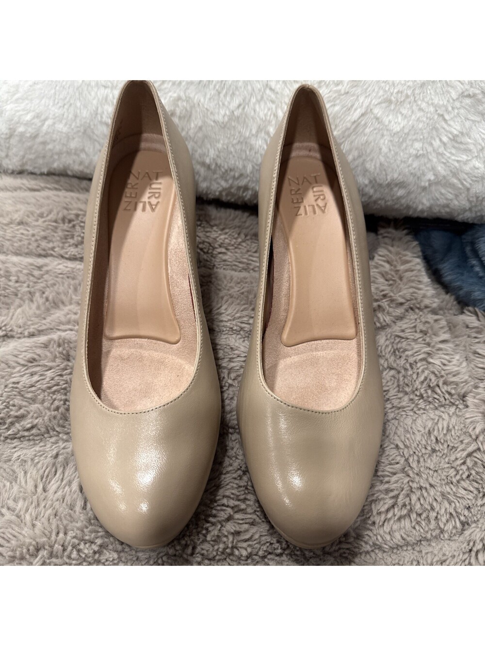Naturalizer Womens Beige Leather Round Toe Pumps Nude Office Shoes Size 9